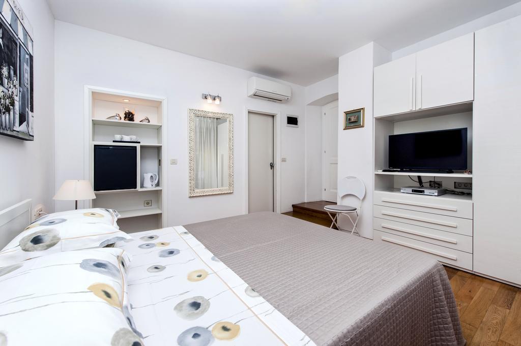Corte Dei Merli Suite & Room Rovinj Quarto foto